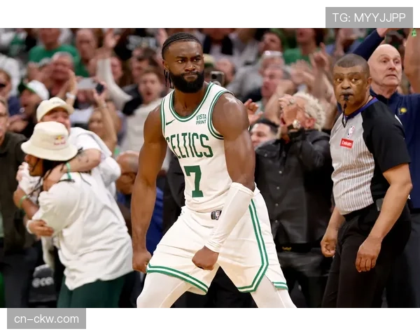 述评：里昂最后时刻绝平，高强度压迫战术在收官阶段的得与失